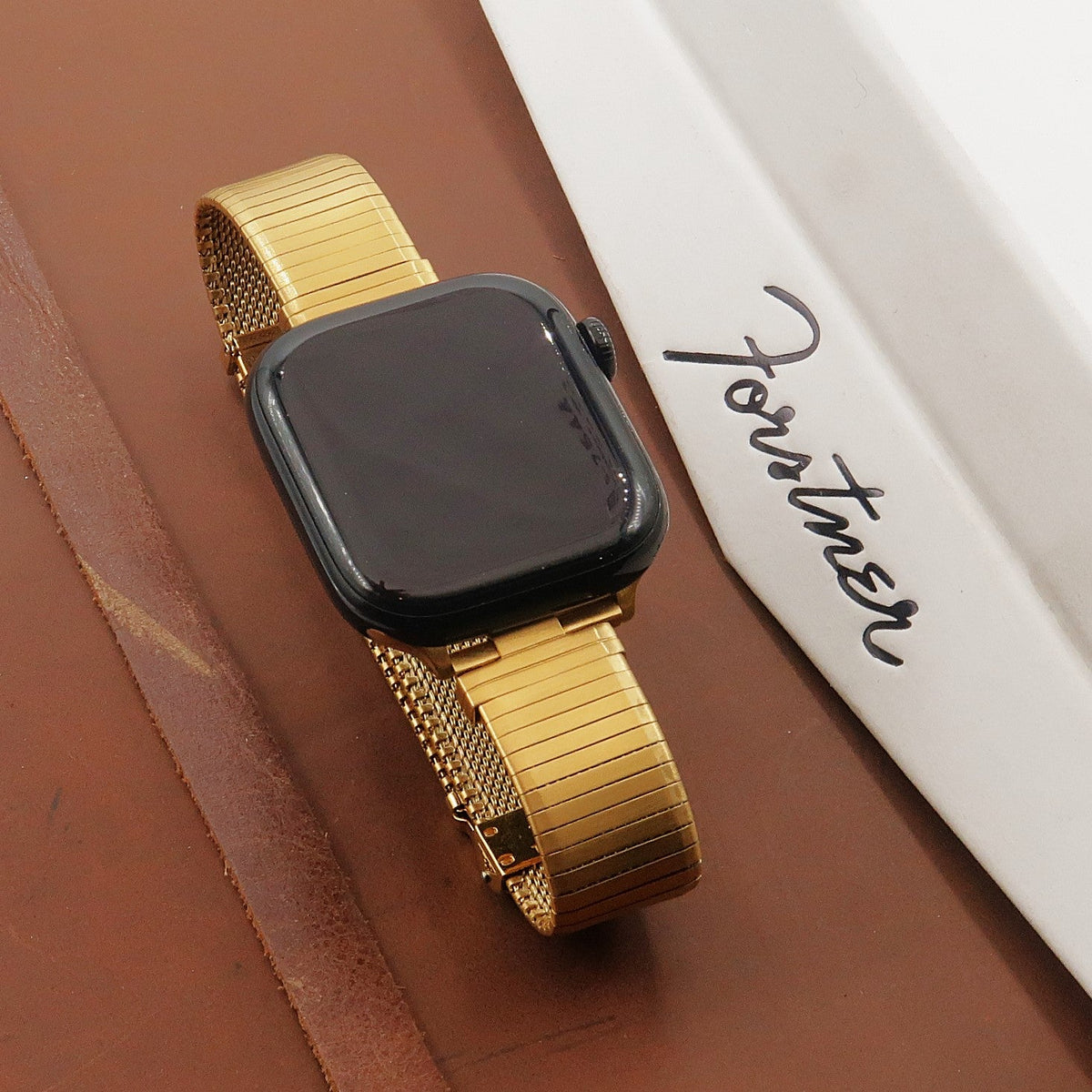 Forstner Komfit Military Type コムフィットミリタリー "Thin as a Dime" Apple Watch アップルウォッチ（ゴールド）